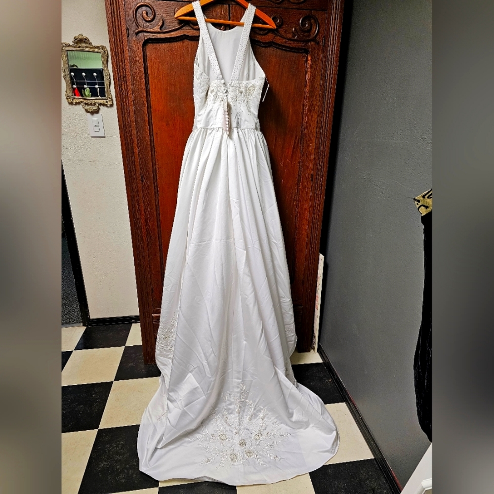 New Alfred Angelo White Wedding Dress size 8